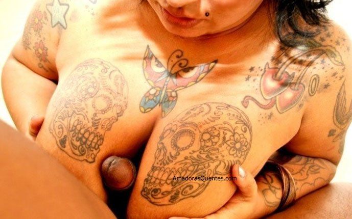 Gordinha tatuada bucetuda gostosa (16)